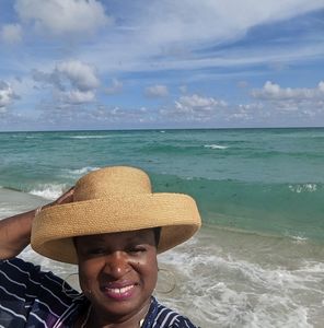 Meet your Posher, Marcia